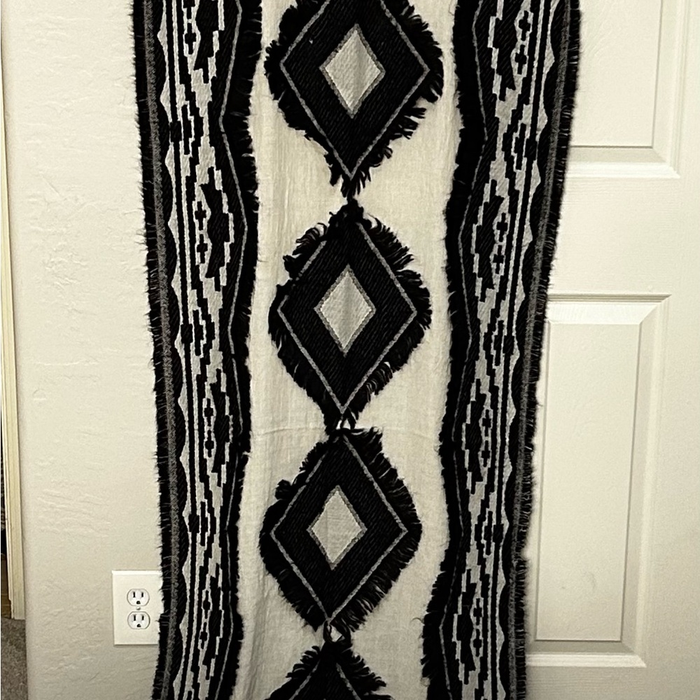 Black and White Geometric Patterned Scarf